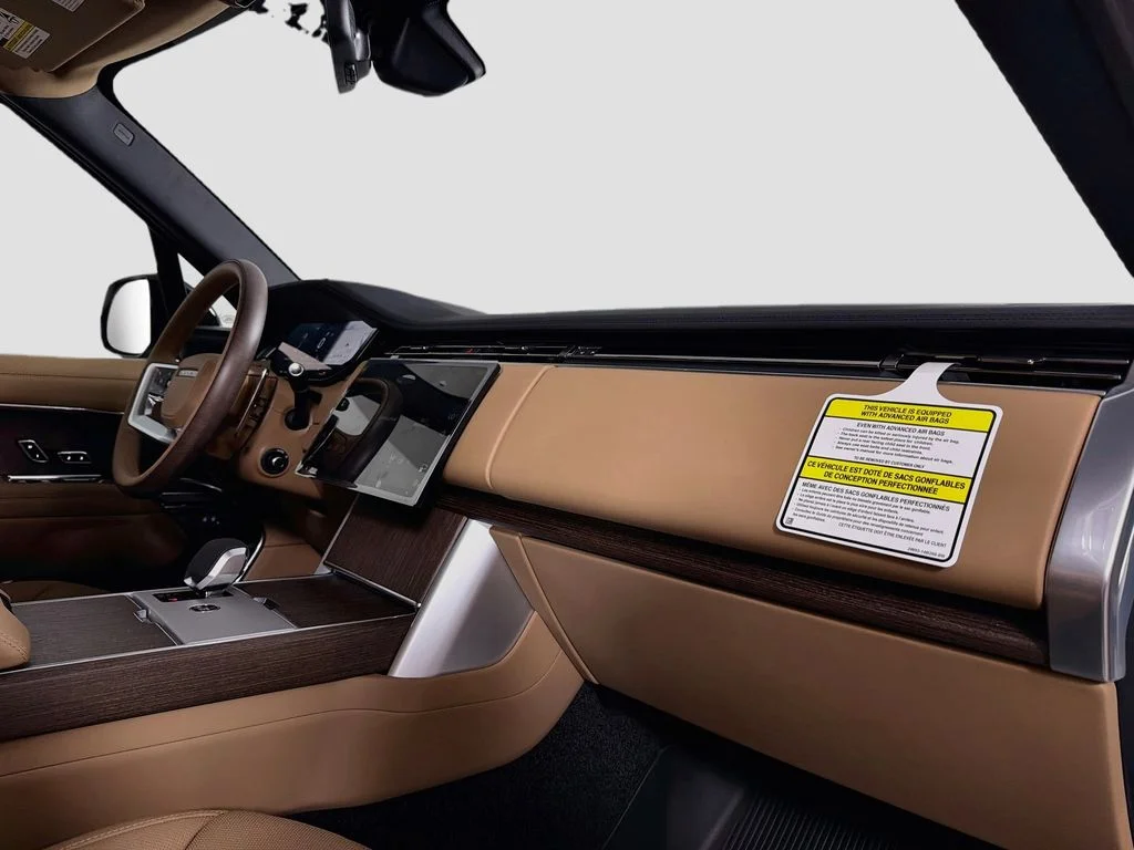 New 2026 Fuji White Land Rover SE image 31