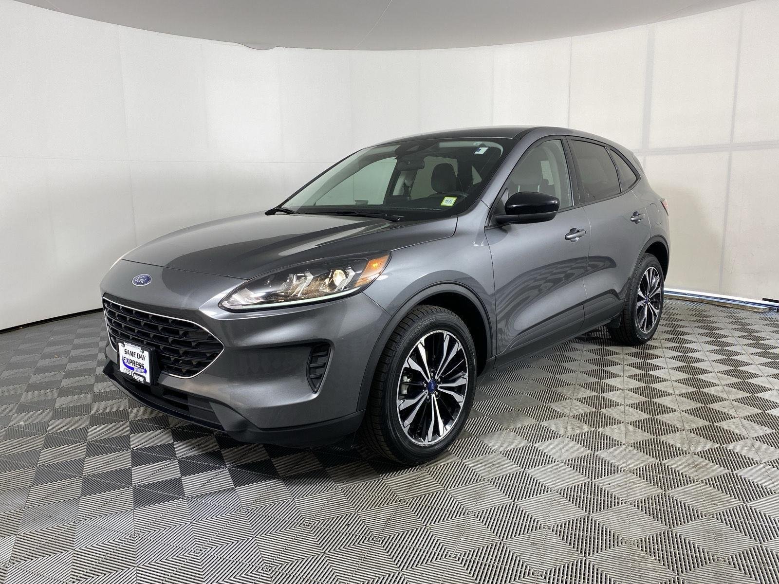 Used 2022 Carbonized Gray Ford SE Hybrid image 3