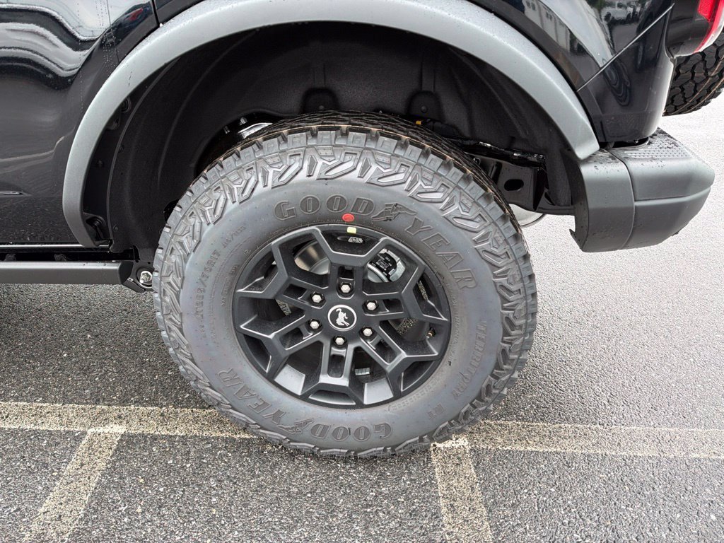New 2026 Shadow Black Ford Badlands® image 19