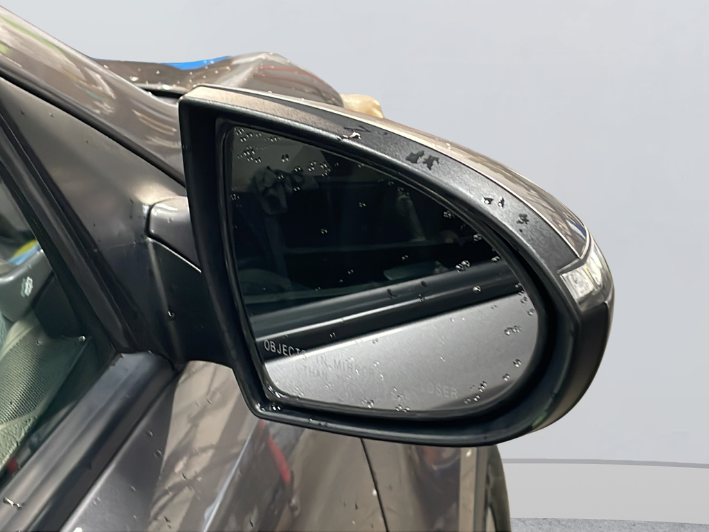 Used 2011 Silver Kia LX image 44
