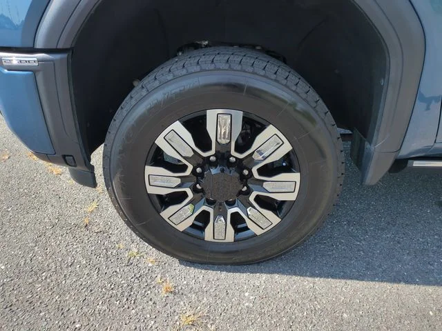 Used 2024 Blue GMC Denali image 10