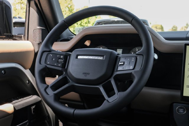 New 2026 Fuji White Land Rover X-Dynamic SE image 22
