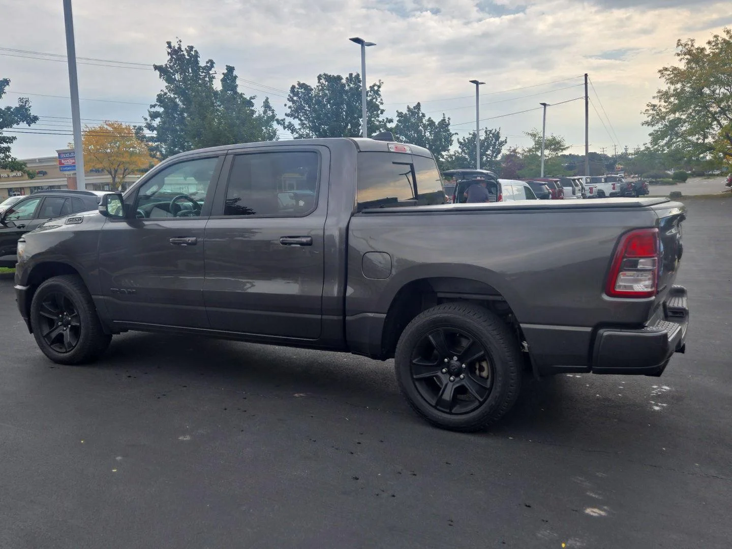 Used 2020 Granite Crystal Metallic Clearcoat Ram Big Horn image 4
