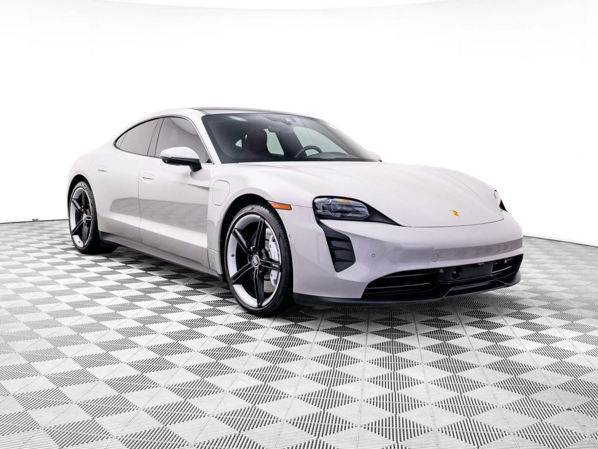 Certified Used 2021  Porsche 4S image 6