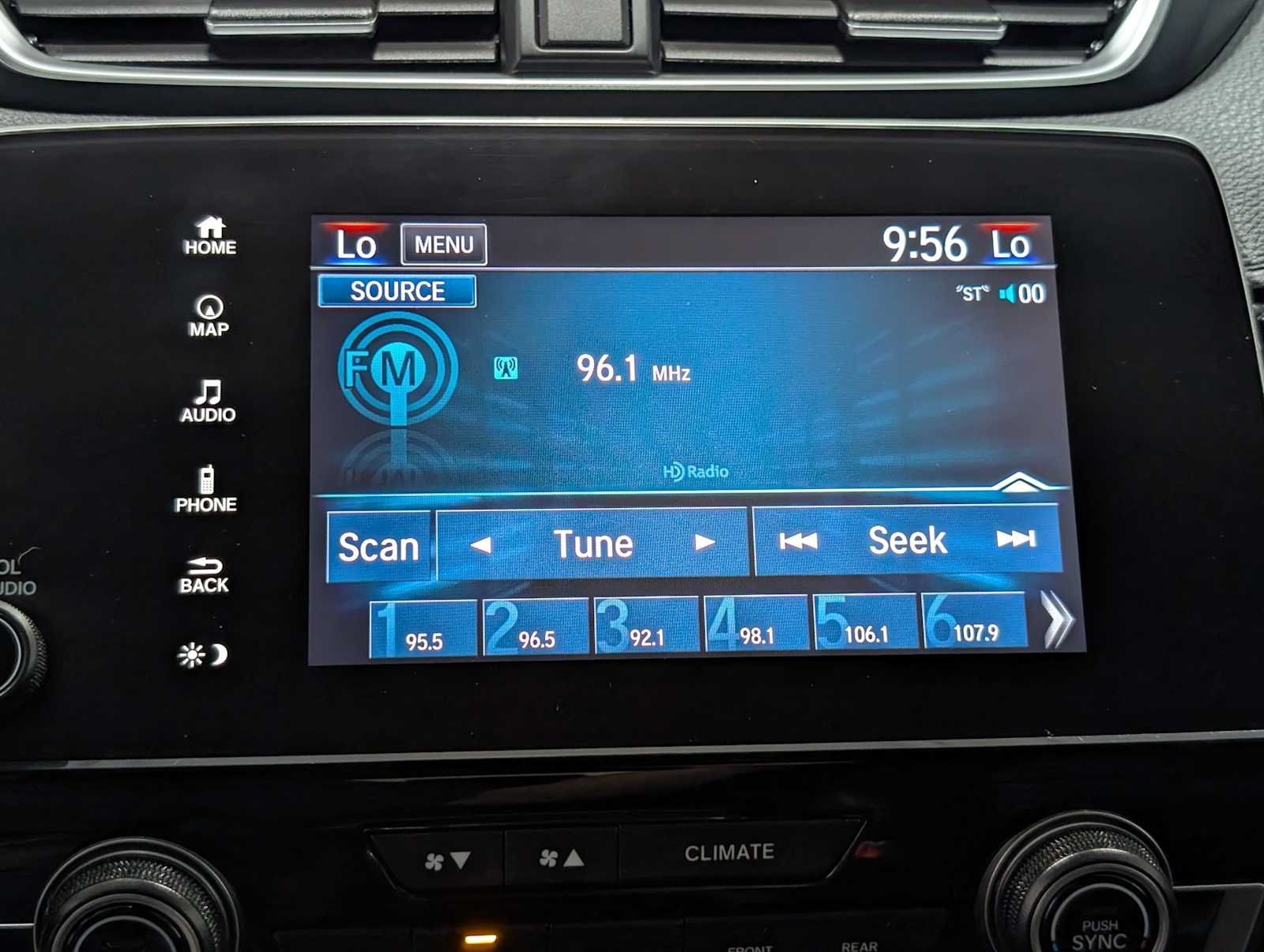 Used 2020 Aegean Blue Metallic Honda Touring image 24