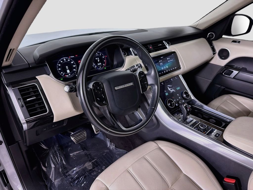 Used 2022 White Land Rover HSE Dynamic image 9