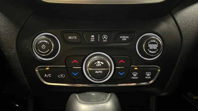 Used 2022 Granite Crystal Metallic Clearcoat Jeep Trailhawk image 18
