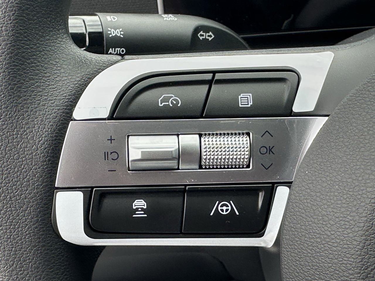 New 2026 Phantom Black Hyundai SEL image 22