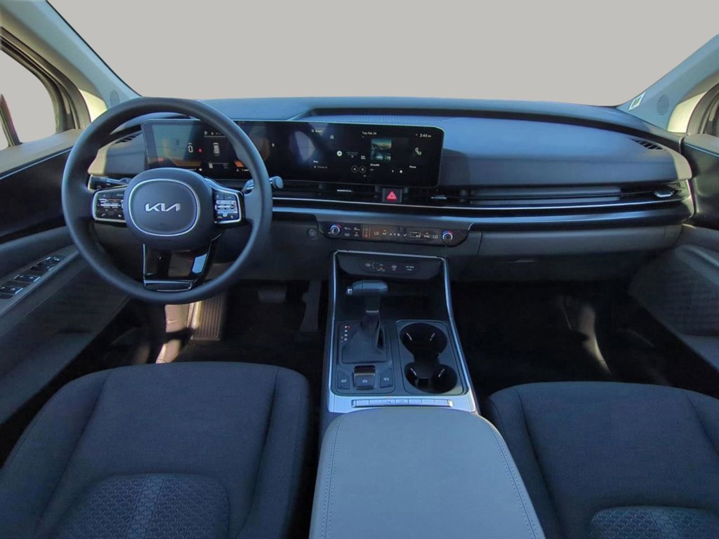 New 2026 Snow White Pearl Kia LX image 18
