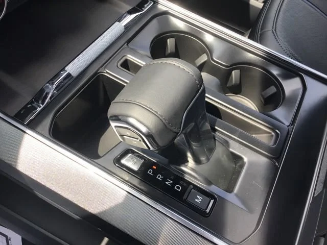 2025 Ford F-150 Platinum - Photo 24