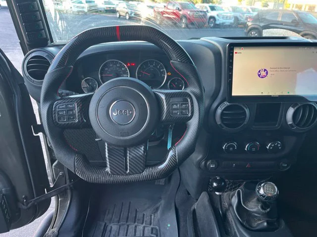 Used 2016  Jeep Unlimited Sport image 17