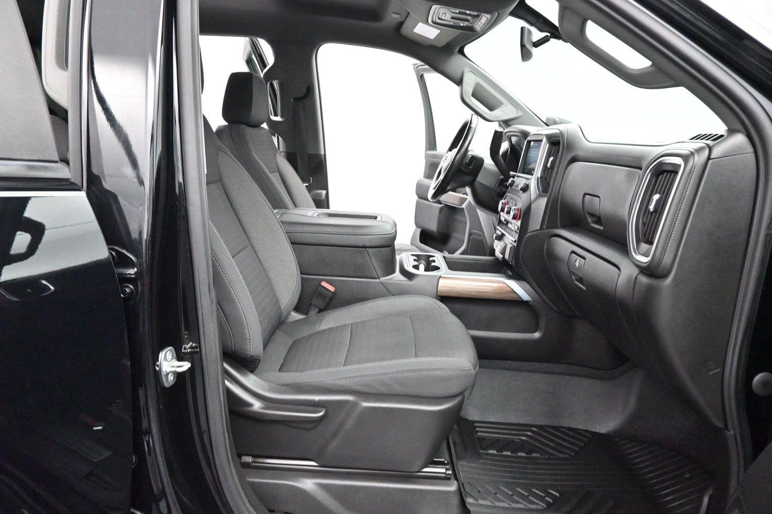 Used 2020 BLACK Chevrolet LT image 30