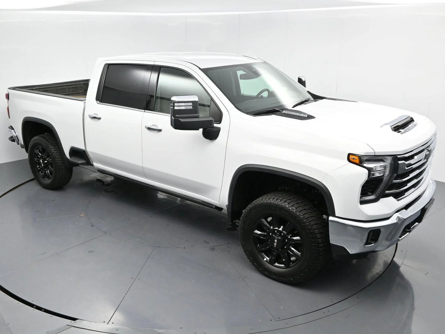 Used 2024 Summit White Chevrolet LTZ image 35