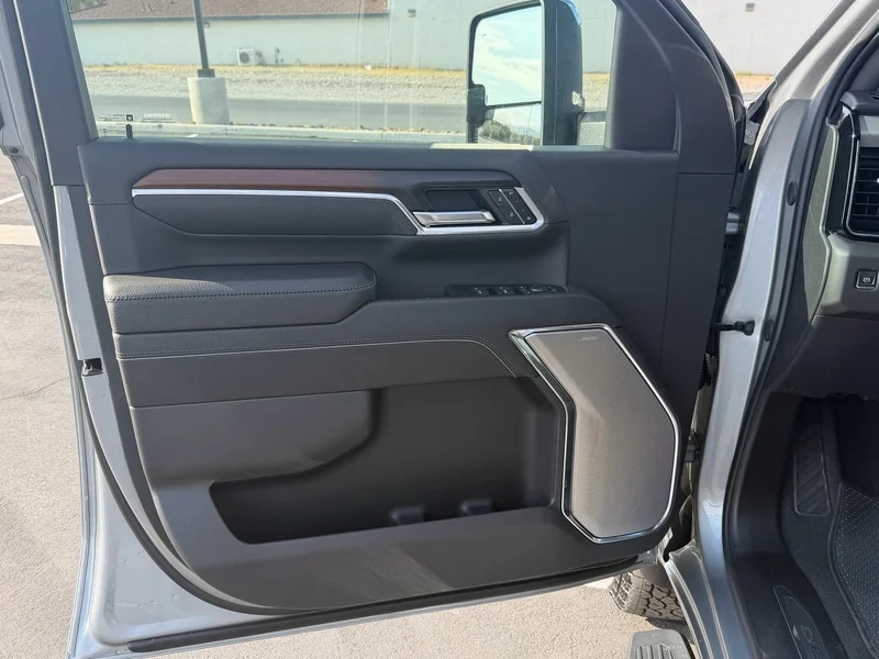 2026 GMC Sierra 3500HD Denali - Photo 18