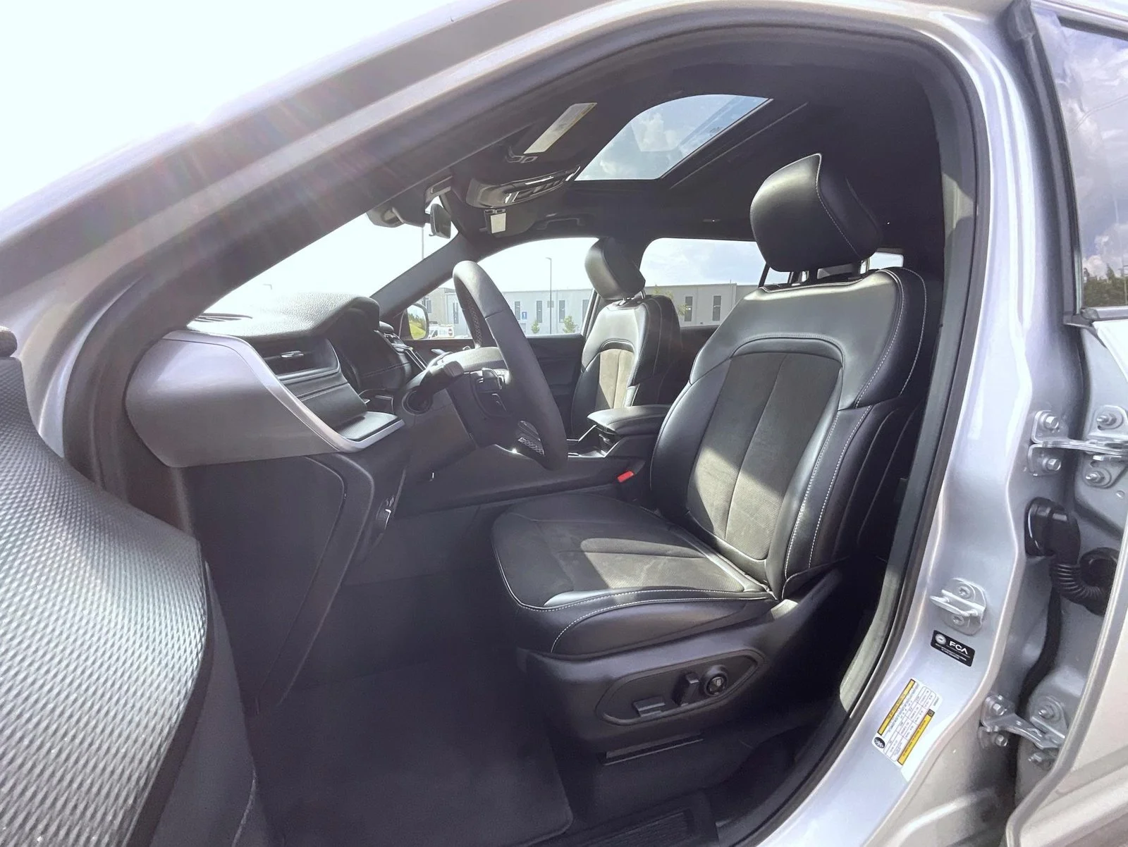 Used 2025 Silver Jeep Altitude X image 11