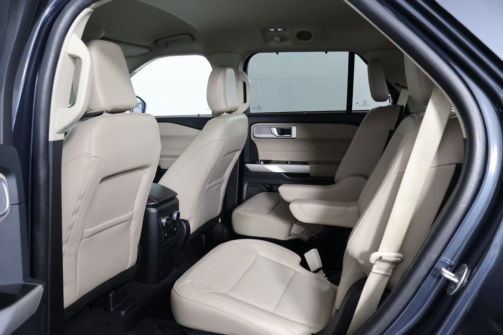 Used 2023 Blue Ford Limited image 11