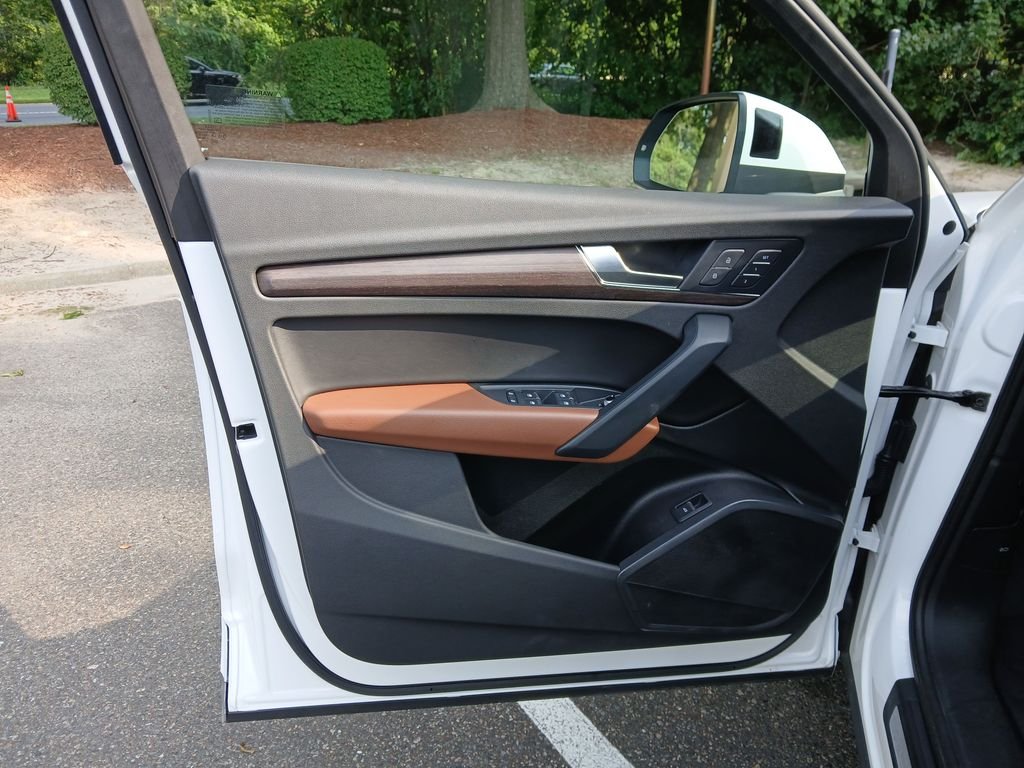 Used 2023 White Audi 40 Premium image 22