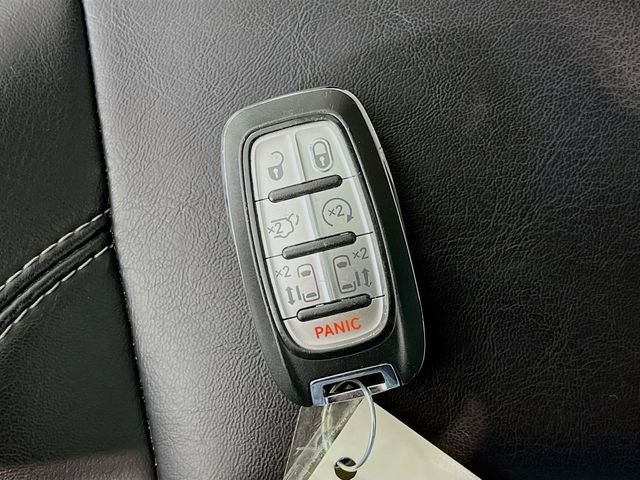 2023 Chrysler Pacifica Touring L - Photo 18