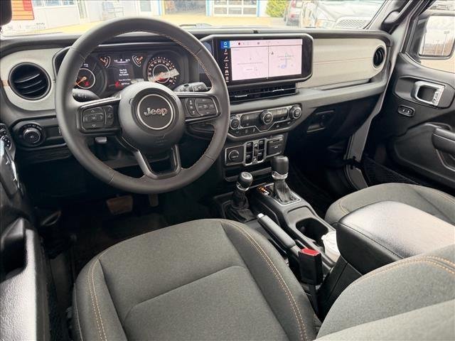 Used 2024 Silver Zynith Clearcoat Jeep Sport S image 9