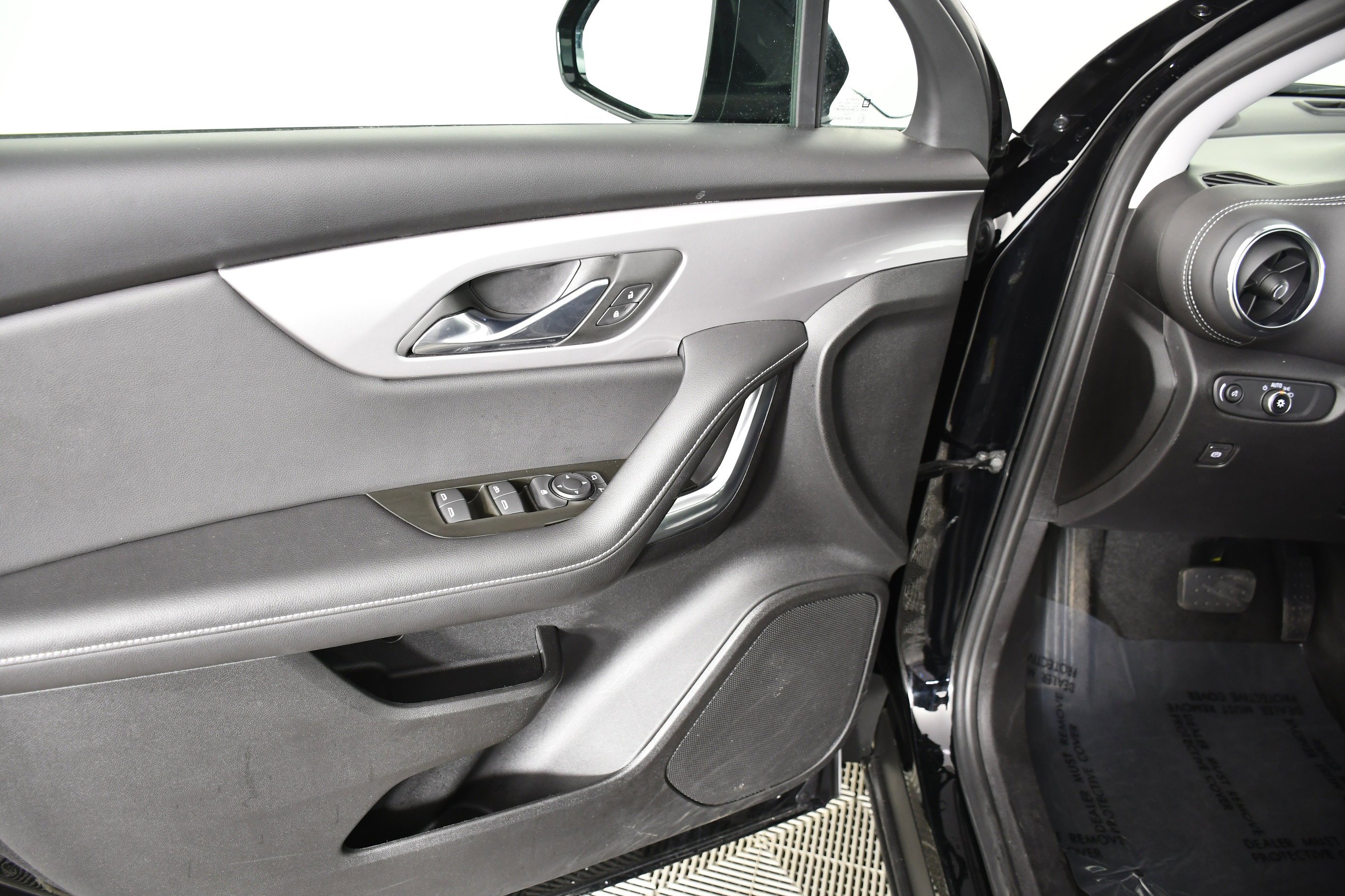 Used 2025 Black Chevrolet LT image 34