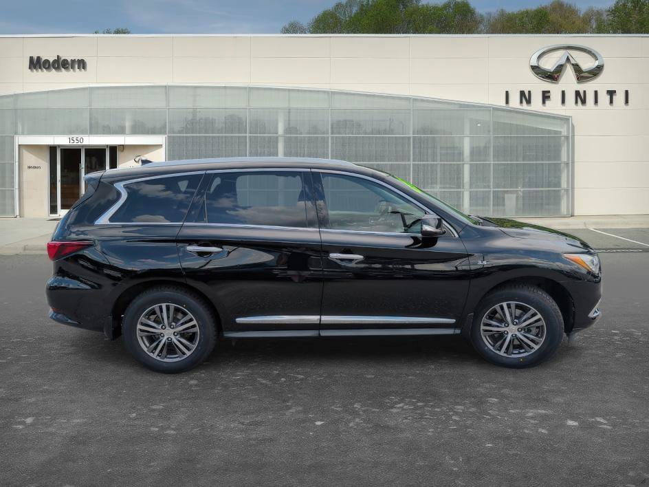Used 2020 Black Obsidian INFINITI LUXE image 3