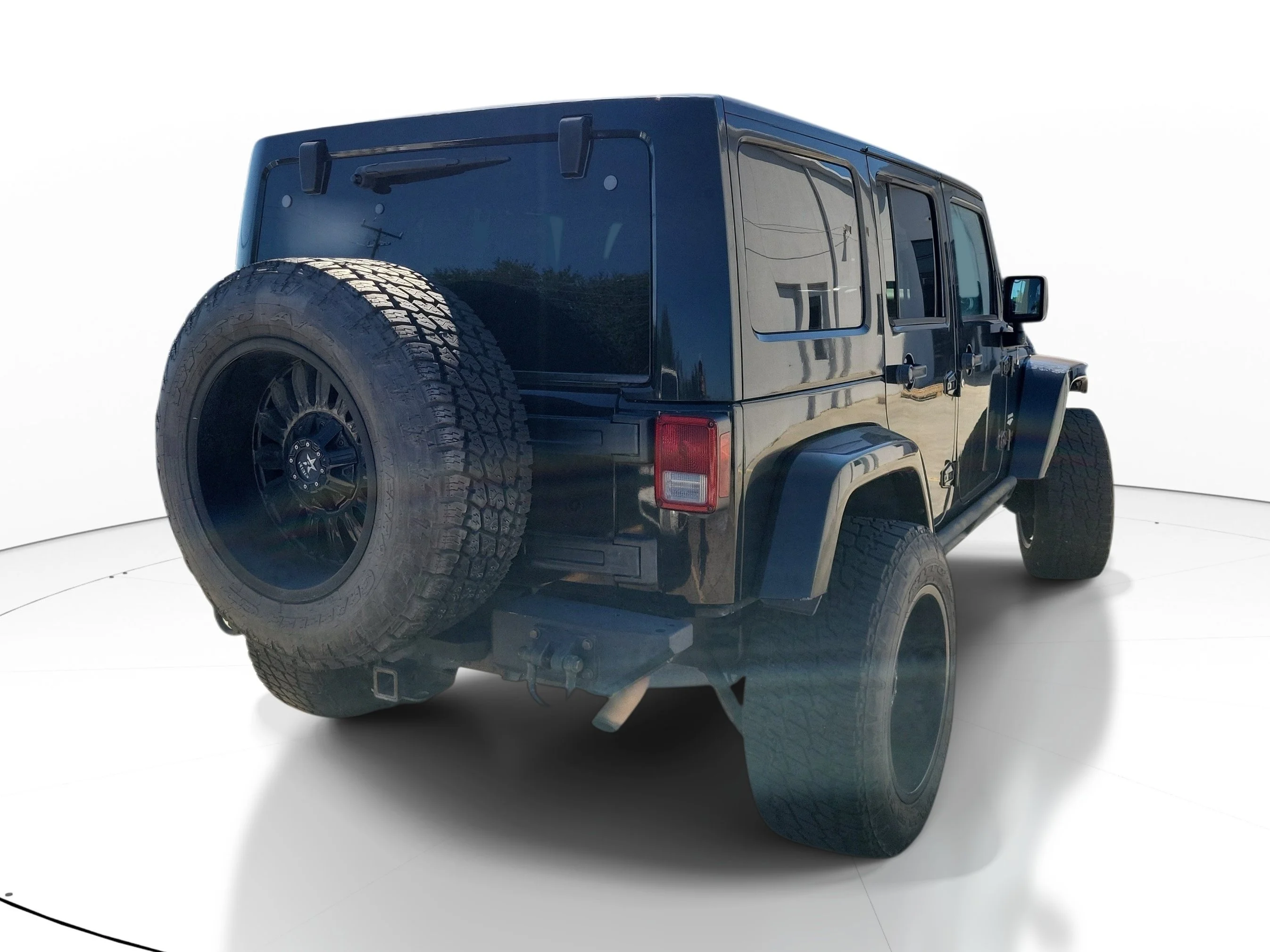 Used 2012 Black Jeep Sahara image 9