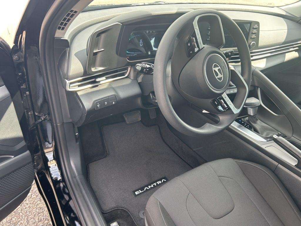 New 2026 Black Hyundai SE image 12