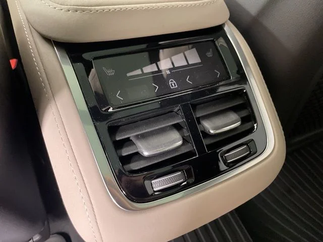 2026 Volvo XC90 Plus - Photo 37