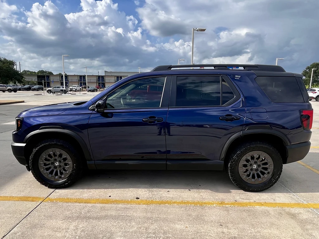 Used 2026 Obsidian Blue Pearl Honda TrailSport image 6