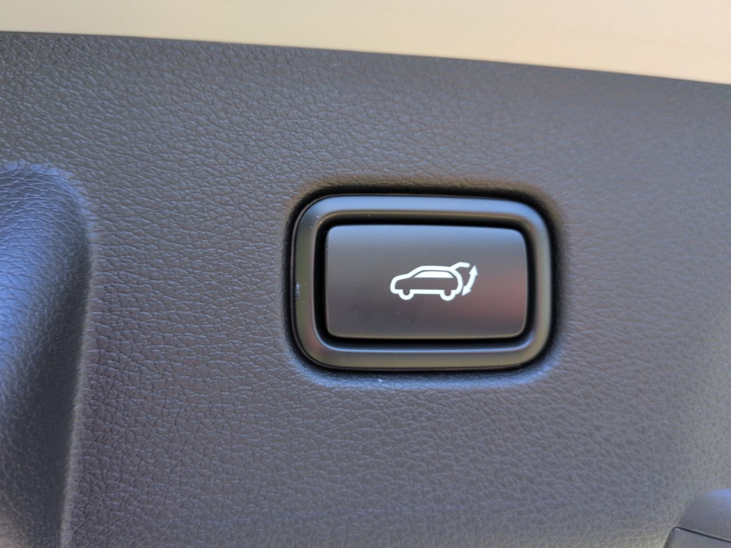 New 2026 Wolf Gray Kia EX image 10