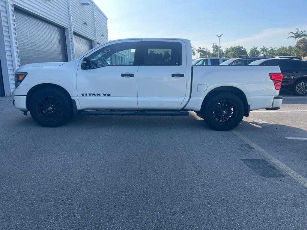 Used 2018 White Nissan SV image 2
