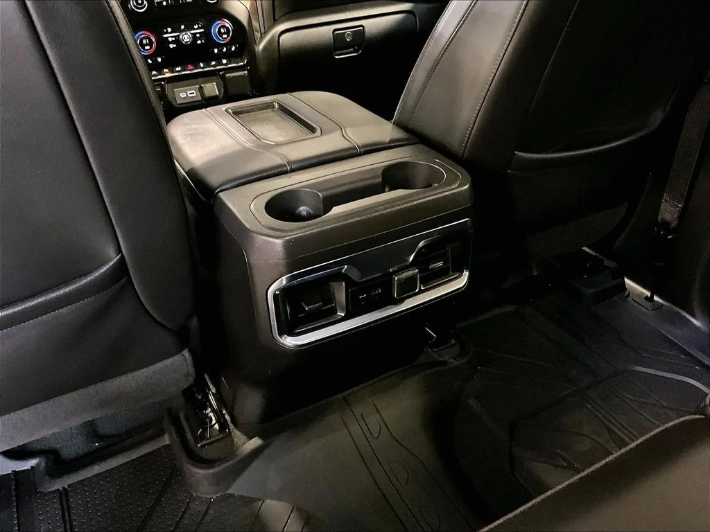 Used 2022 Gray Chevrolet High Country image 28