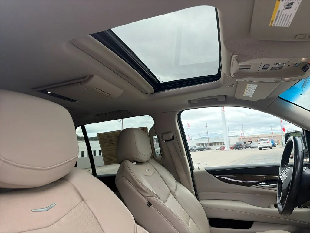 Used 2020 White Cadillac Premium Luxury image 21