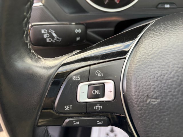 Used 2019  Volkswagen 2.0T SE image 28