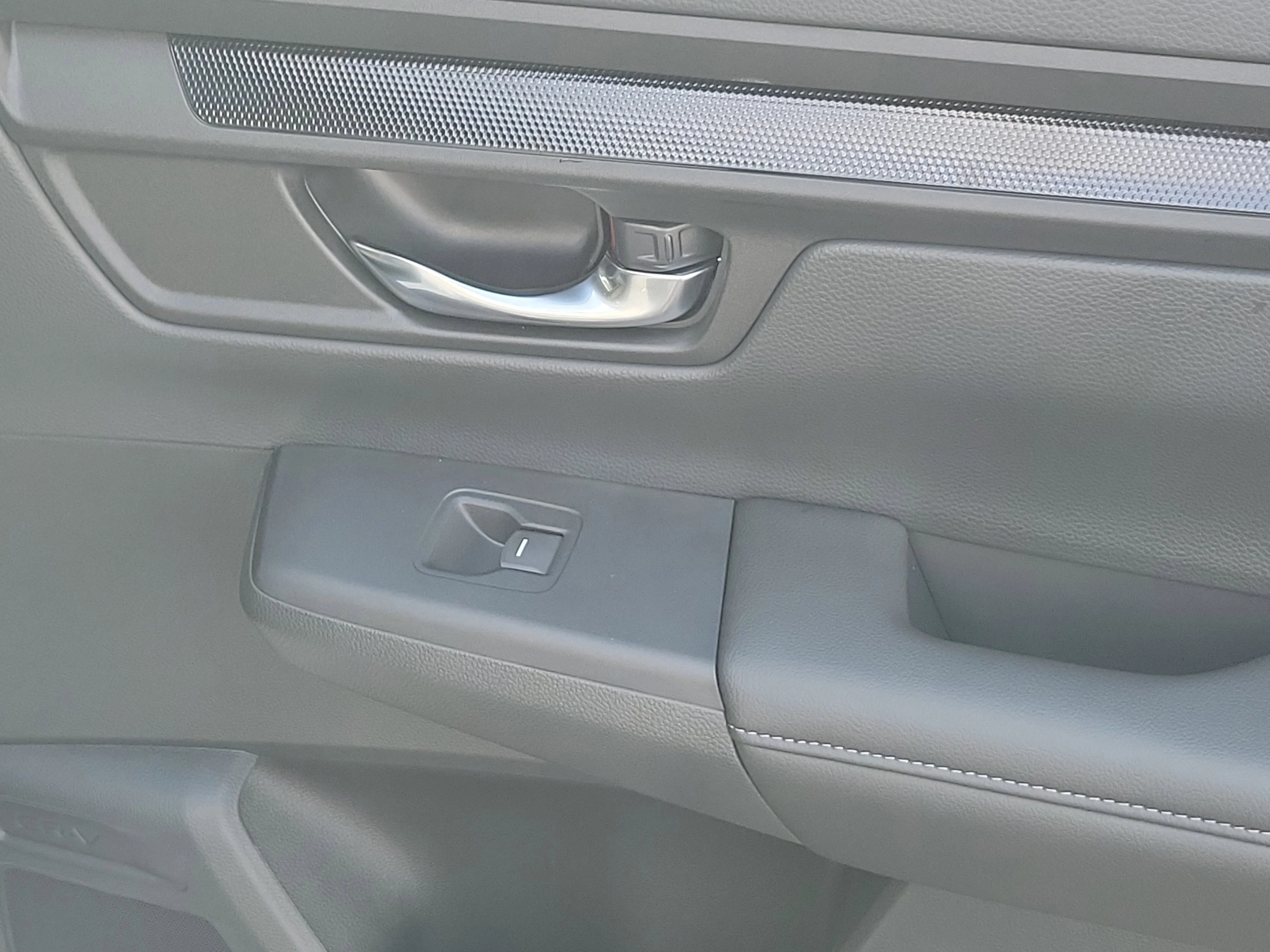 New 2026 Platinum White Pearl Honda LX image 17