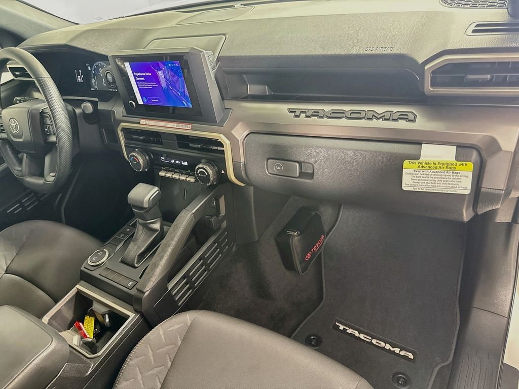 Used 2025 Ice Cap Toyota SR5 image 28