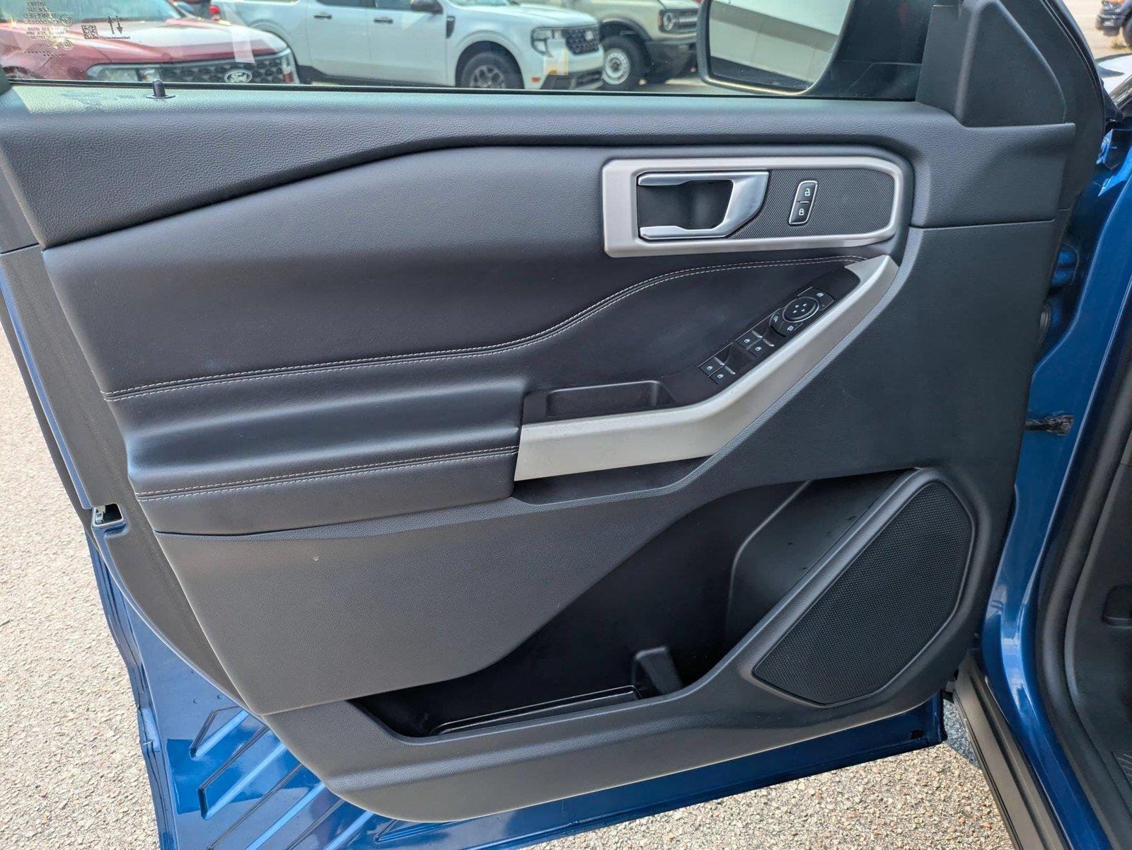 Used 2022 Atlas Blue Metallic Ford XLT image 7