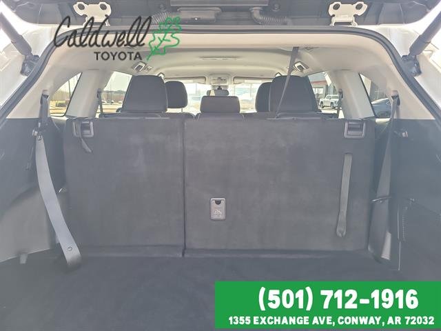 2024 Toyota Highlander LE - Photo 25