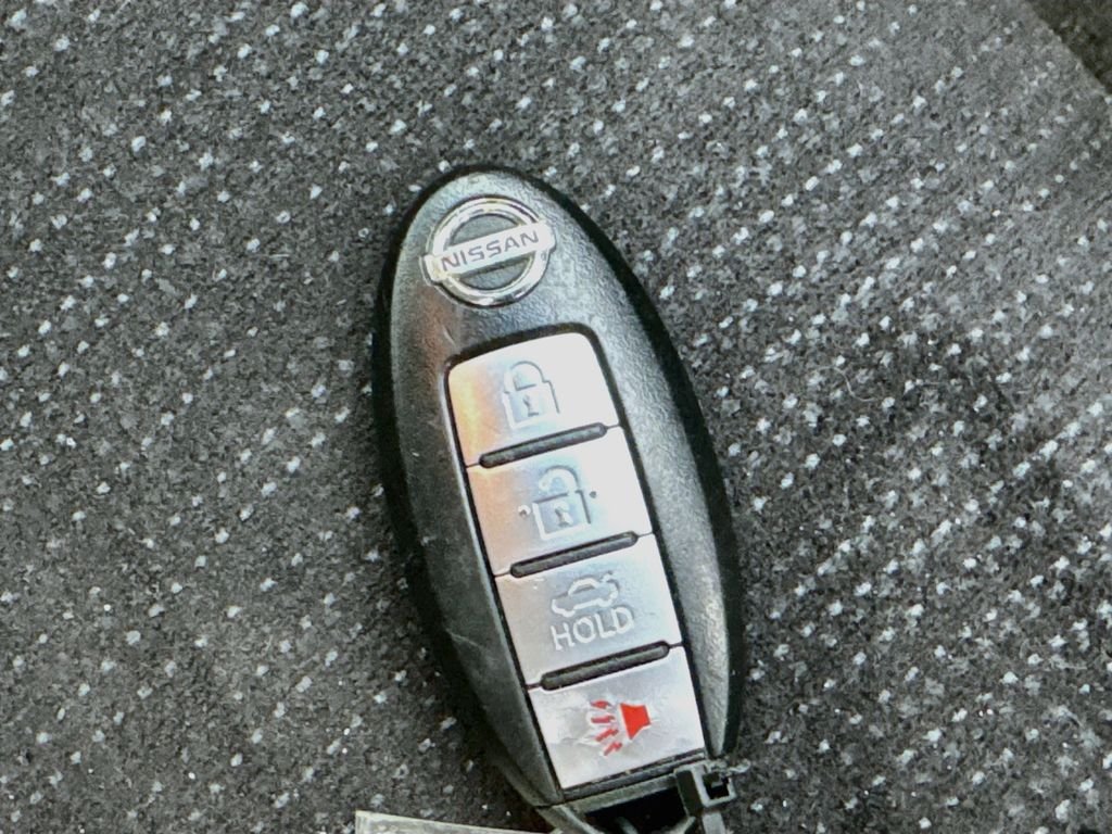 Used 2012 Brilliant Silver Metallic Nissan 2.5 S image 32