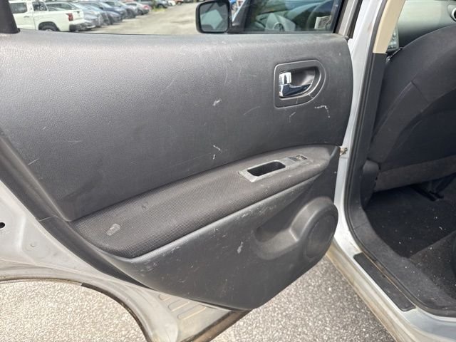 Used 2010 Silver Nissan S image 13