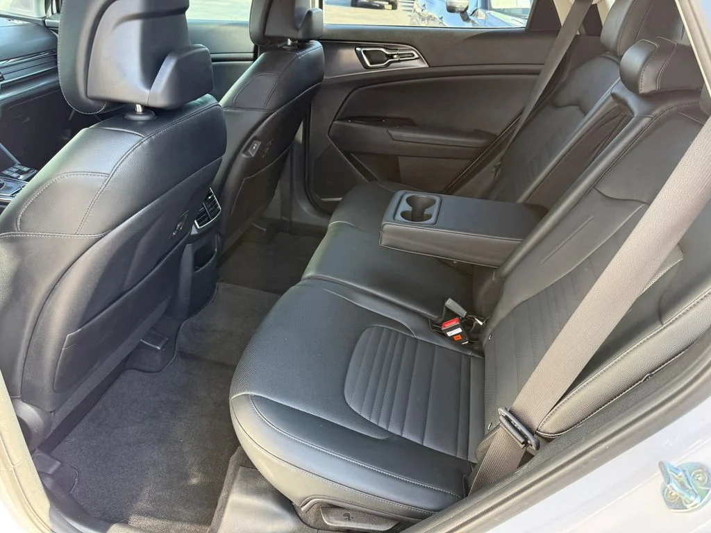 Used 2023 White Pearl Kia SX-Prestige image 18