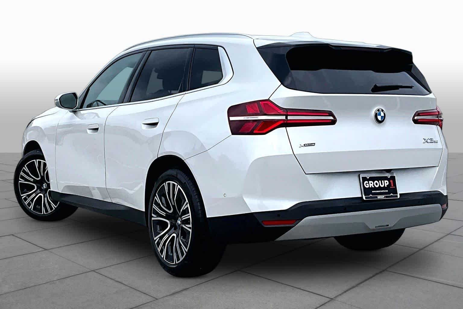Used 2025 Mineral White Metallic BMW 30 xDrive image 12