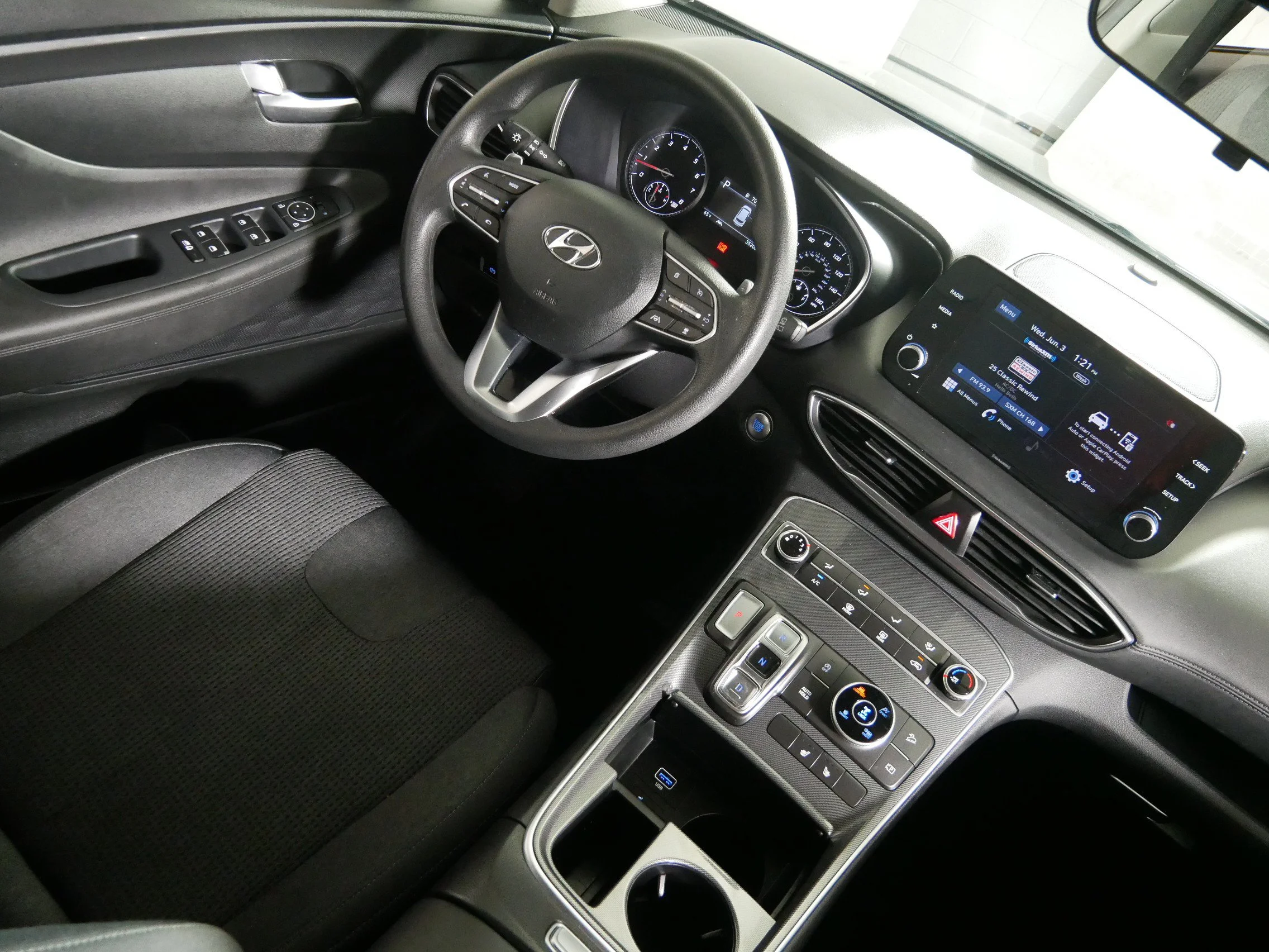 Used 2022 Hampton Gray Hyundai SEL image 9
