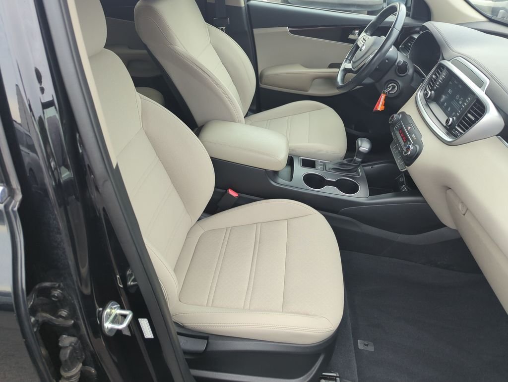 Used 2020 Black Kia LX image 34