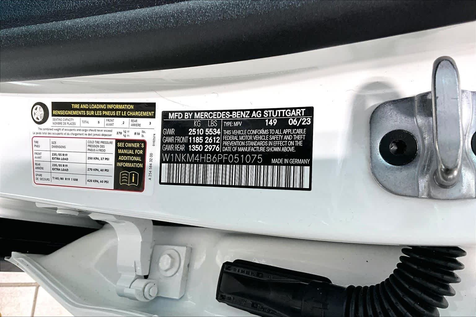 Used 2023 Polar White Mercedes-Benz GLC 300 image 32
