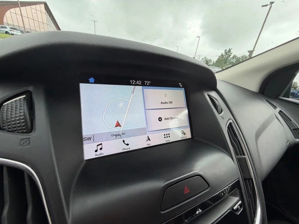 Used 2018 Red Ford SEL image 18