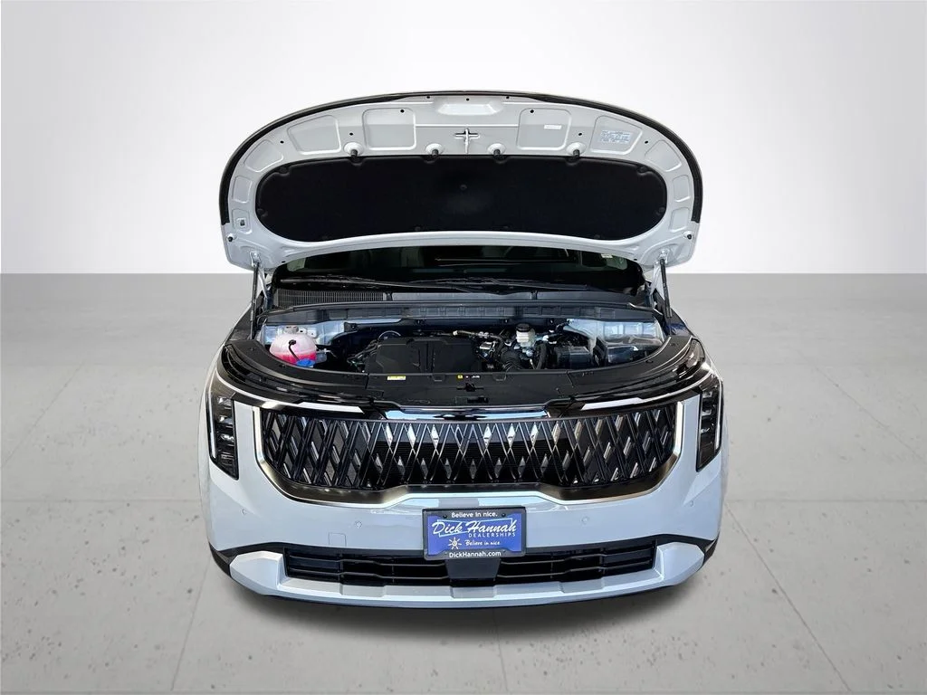 New 2027 Ceramic Silver Kia LX image 21