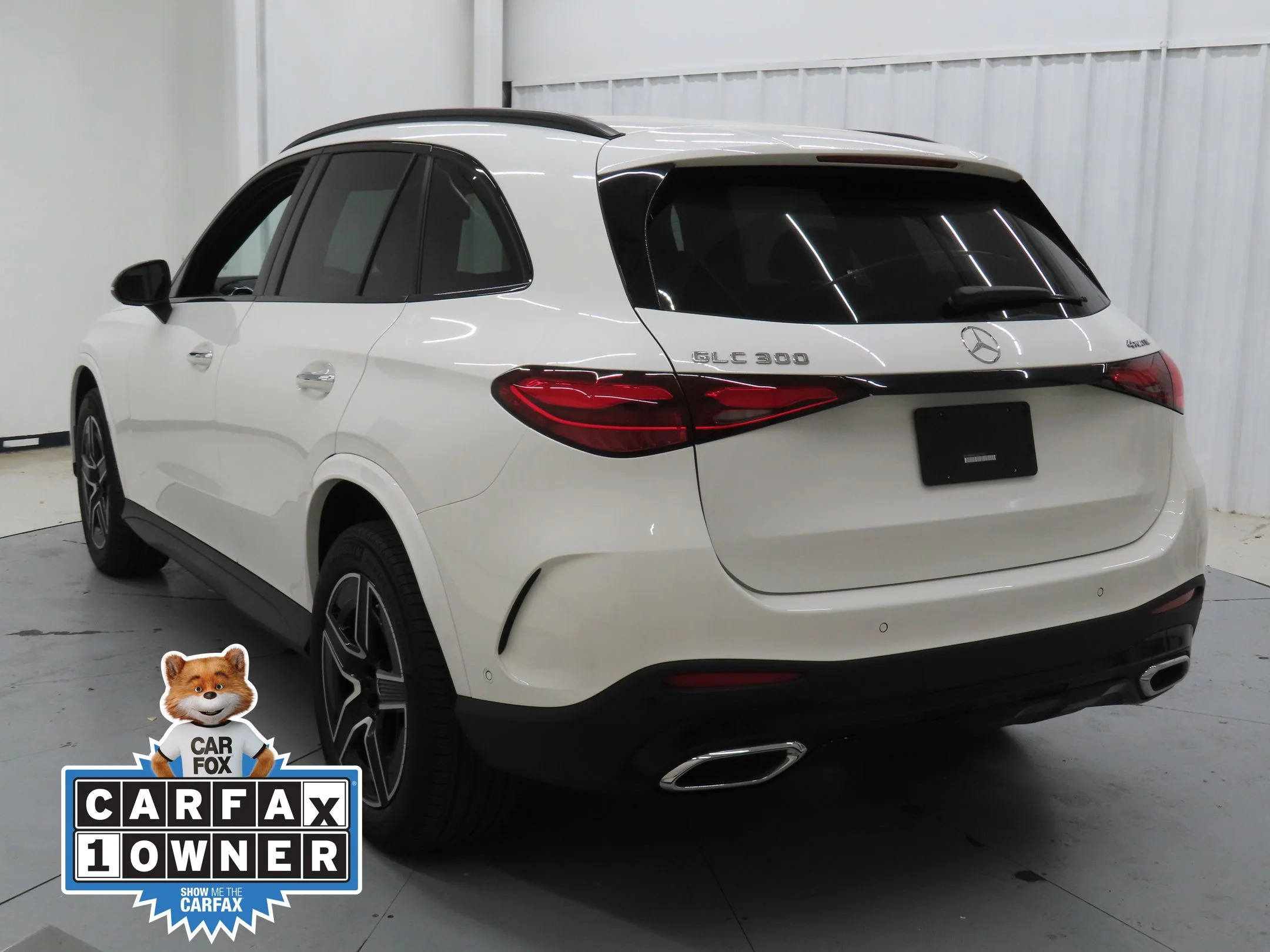 Used 2025  Mercedes-Benz GLC 300 image 6