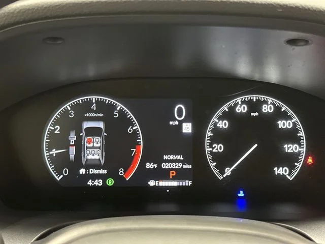 Certified Used 2025 Lunar Silver Metallic Honda LX image 19