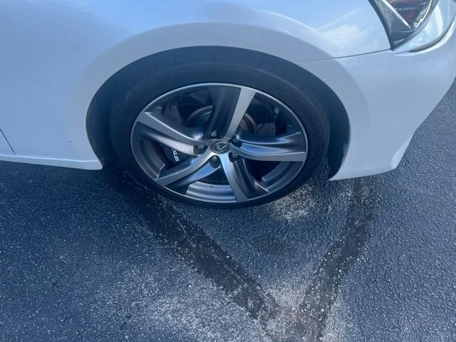 Used 2018 White Lexus 300 image 15